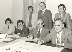 Signing papers for the construction of the Hillman Recreation Building, 1982