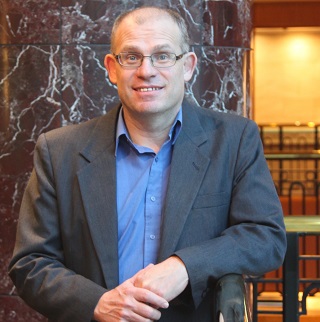 Jonathan Oliver